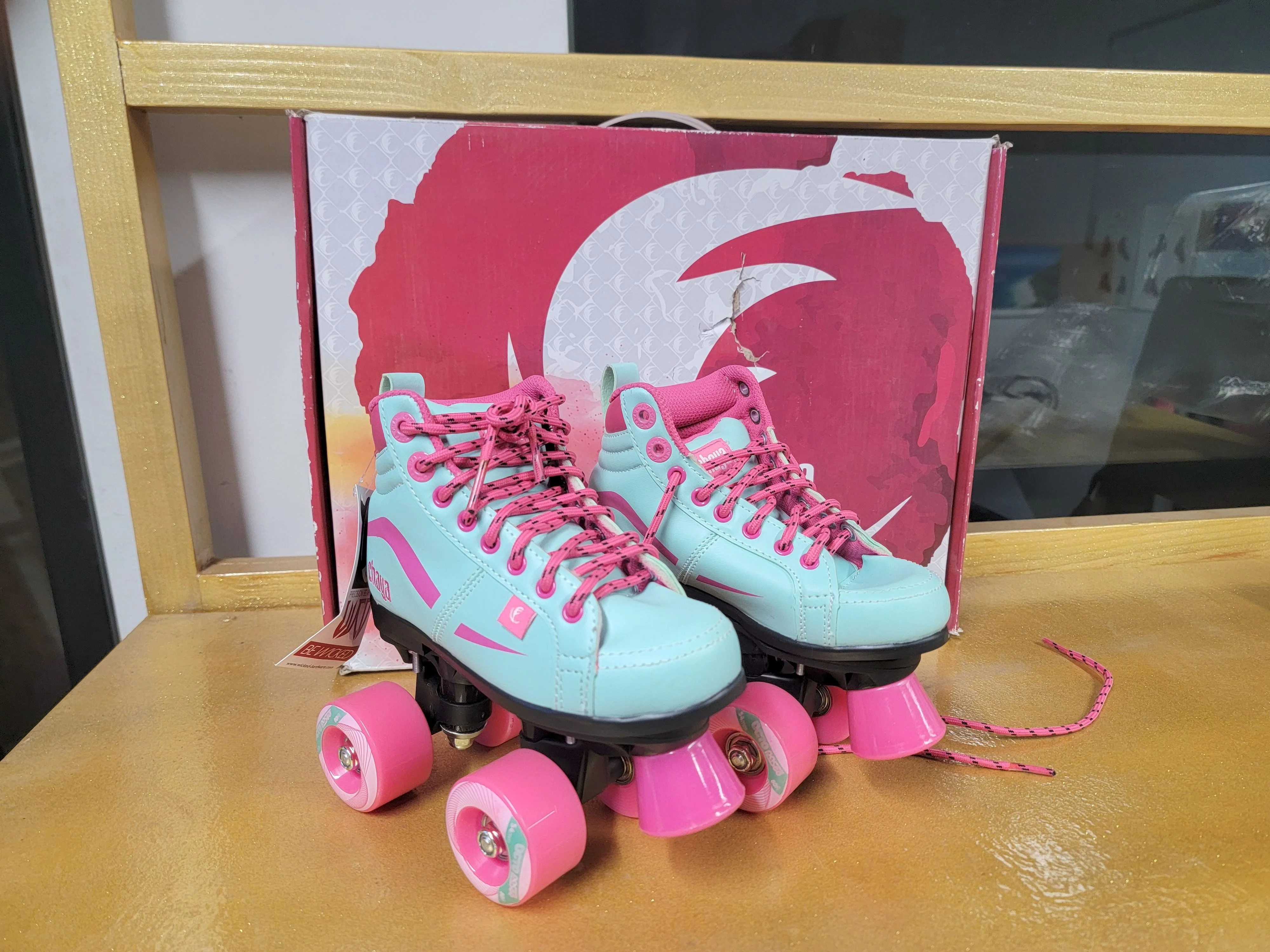 BRAND NEW CHAYA KID SKATES (KID SIZE 2) - Image 2