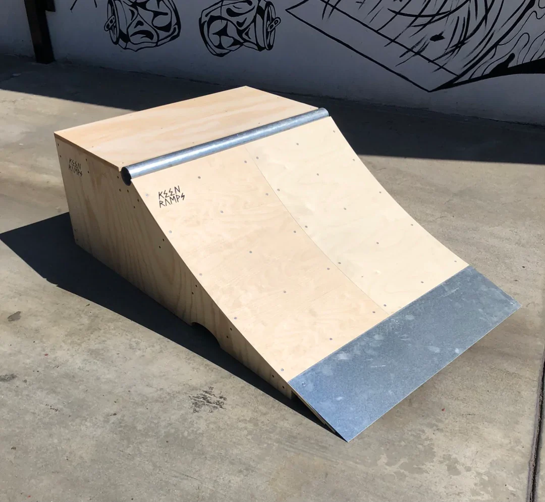 Keen Ramps 18" x 3' Quarter Pipe - Image 3