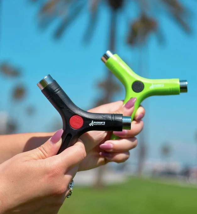 Pigeon Skate Tool