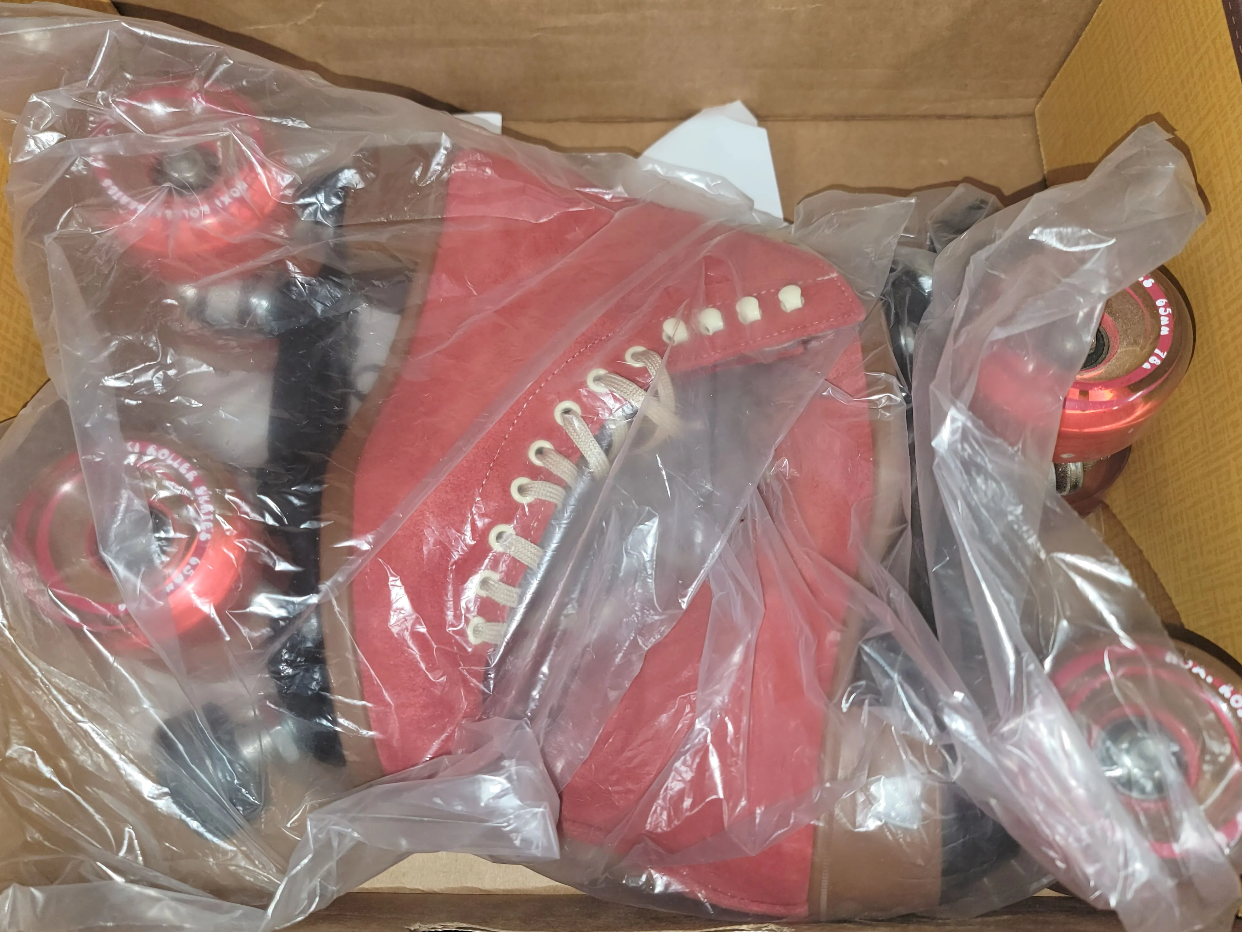 SIZE 4 RED LOLLY SKATES