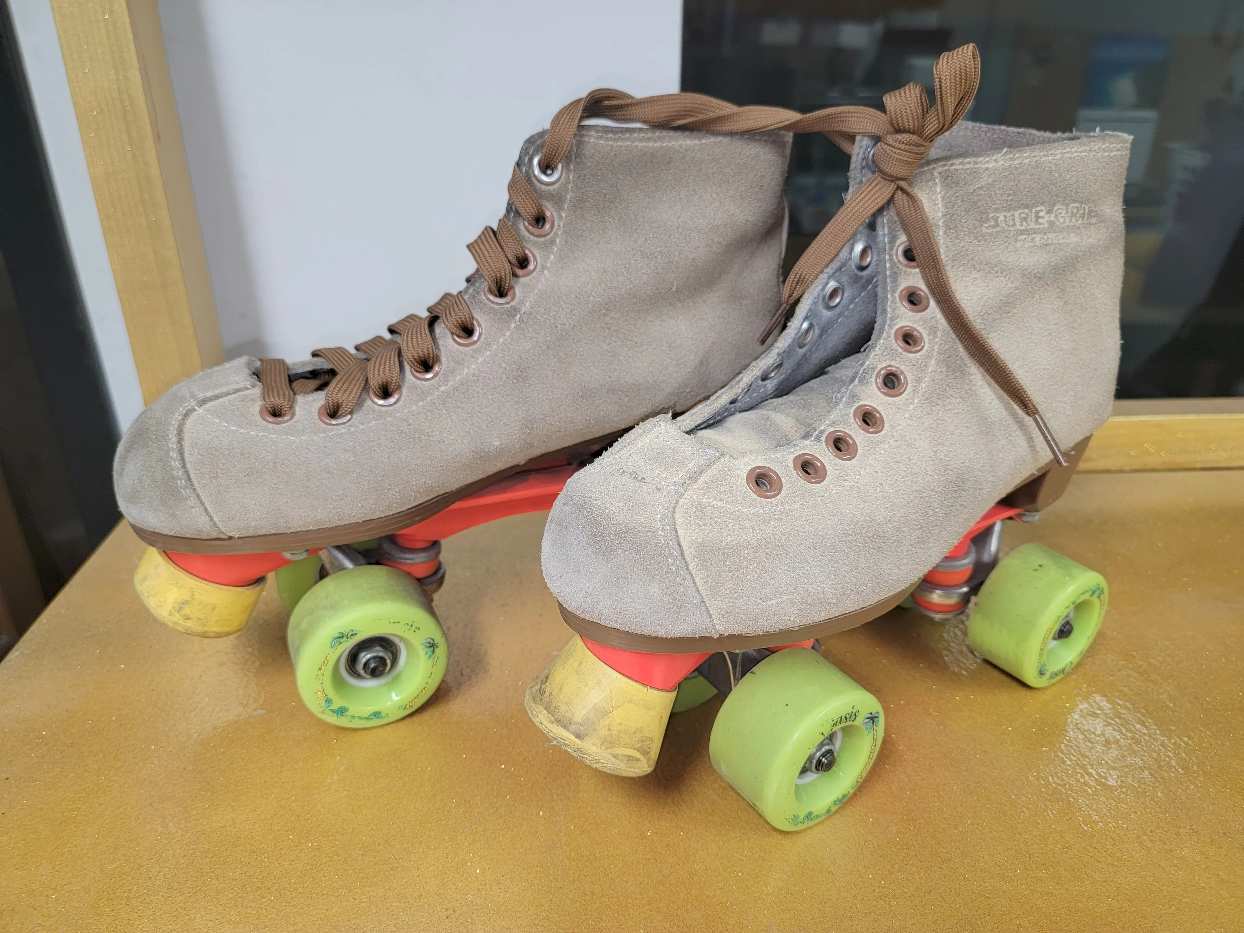 Sure Grip Rental Skates Size 8 - Image 2