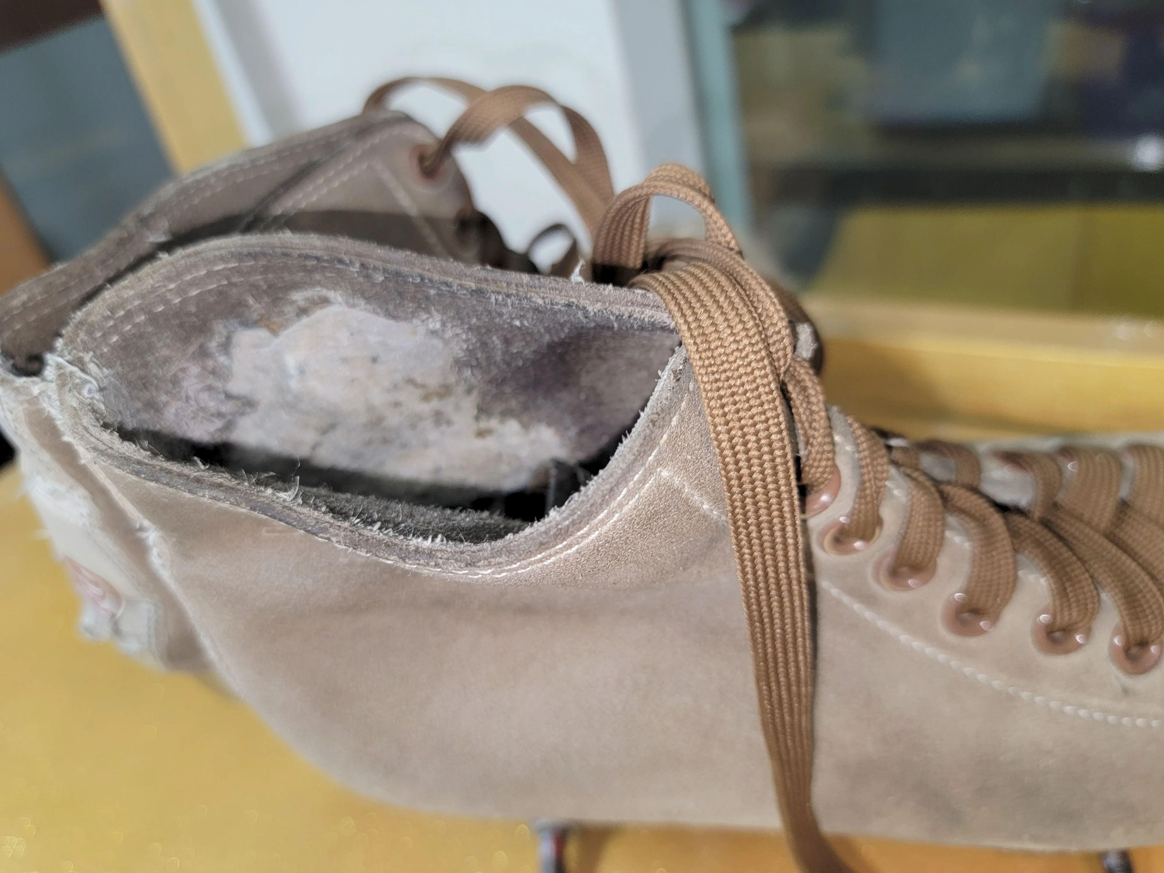 Sure Grip Rental Skates Size 9